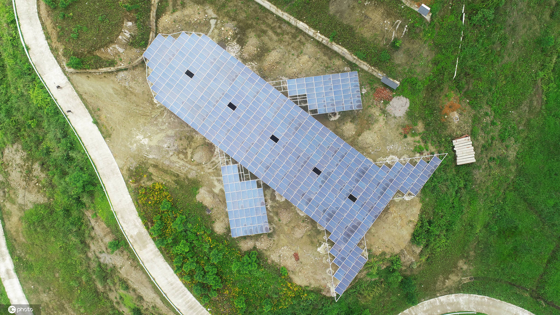 %22Airplane%22 Solar Power Station in Liangping District, Chongqing